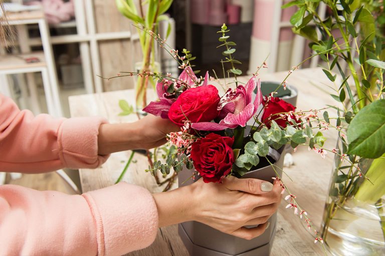 6 Easy Ways To Make Your Flowers Last Longer Flower Flow